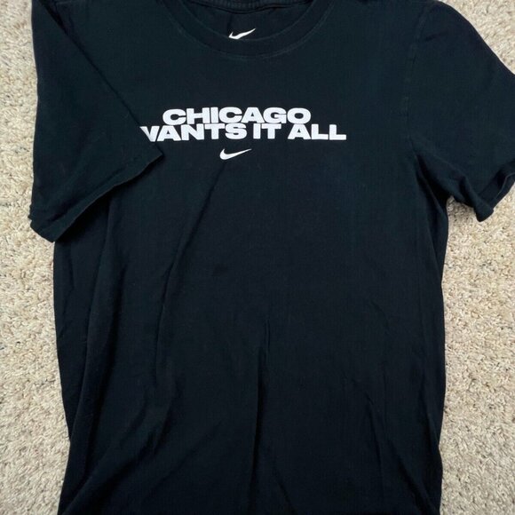 Nike Other - Nike Men’s Small Athletic Cut Chicago Wants It All Short Sleeve Graphic T Shirt